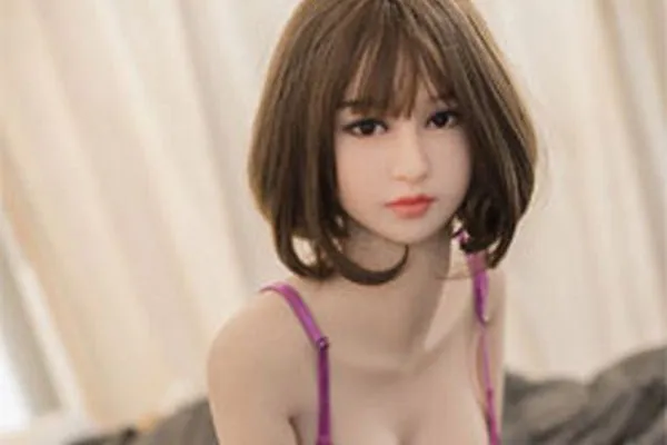 lifelike TPE doll