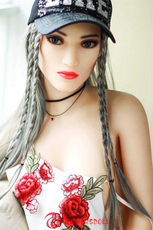 Hedy Is A American Girl Who Likes To Wear Chinese Style Costumes Sex Doll 165cm
